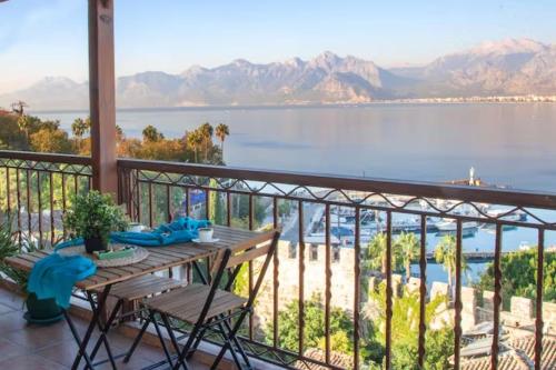 Mavi Avlu - Old town apartments, Antalya