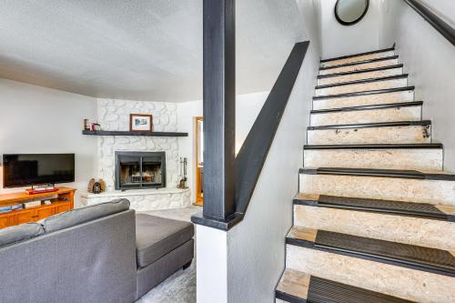 Arrowbear Lake Vacation Rental about 5 Mi to Skiing! in Arrowbear Lake, USA
