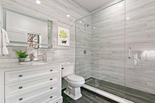 Relaxing 3BR Apt with King Beds & Washer - Lawndale 1 & 2 rep in Logan Square