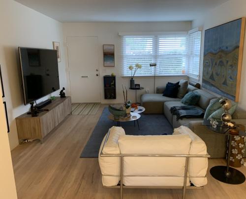 Canyon View Cutie in Bay Park