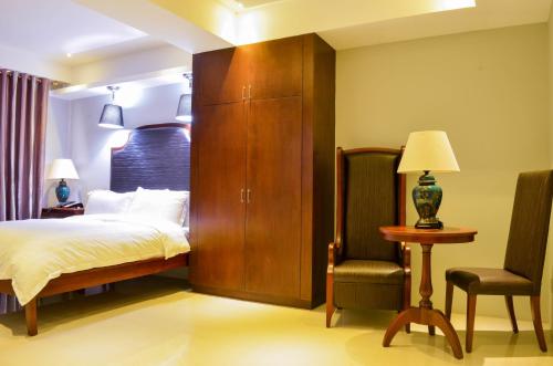 room detail thumbnail 0