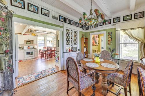 Eclectic Wildomar Home 6 Mi to Santa Rosa Plateau in Wildomar, USA