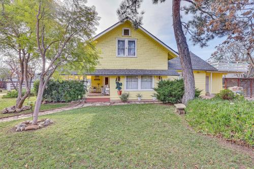 Eclectic Wildomar Home 6 Mi to Santa Rosa Plateau