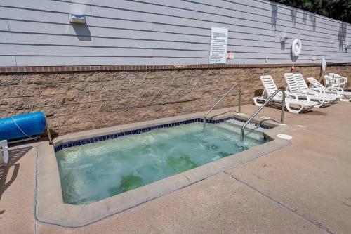 Dells Lake Villa At Lighthouse Cove Condominiums in Wisconsin Dells, USA