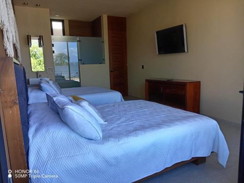 Quinta Guamuchil Acceso lago