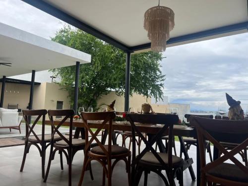 Quinta Guamuchil Acceso lago