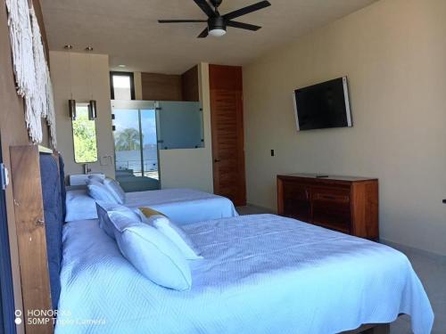 Quinta Guamuchil Acceso lago