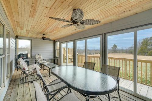 Riverfront Dayton Getaway on 700 Wooded Acres! in Dayton, USA