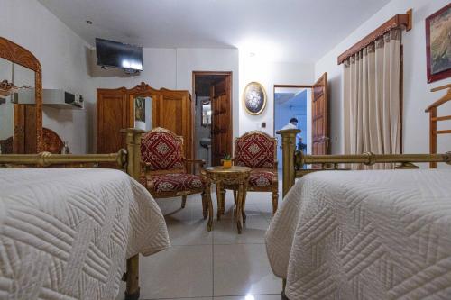 Twin Room image 2