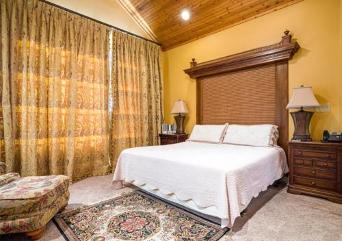 Whitestone Inn in Kingston, USA