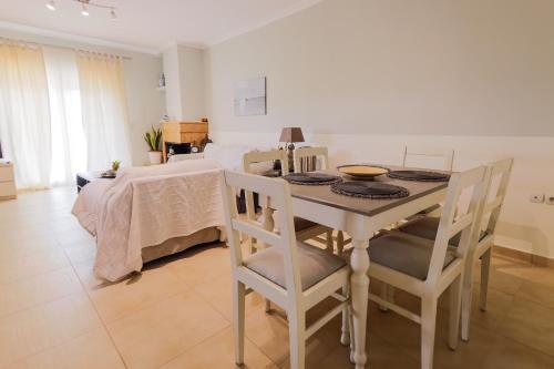 Iekārtas, Mareva's house in Kallithea (Paralia)