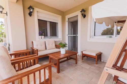 Balkons/terase, Mareva's house in Kallithea (Paralia)