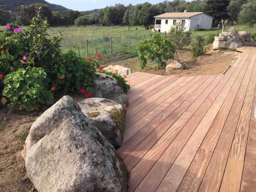 Maison de 3 chambres avec piscine partagee terrasse et wifi a Figari