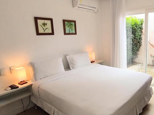 Double Room with Balcony image 5