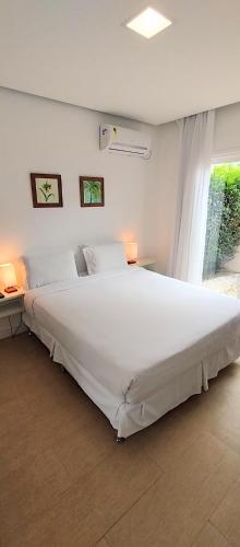 Double Room with Balcony image 2
