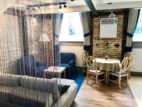 Charming loft near Old Town, Tallinn (photo 8)