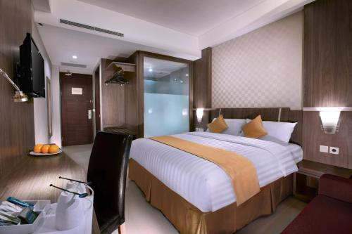 Aston Lampung City Hotel Room Type - Double Room with Sea View