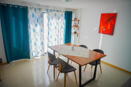 One-Bedroom Apartment image 10