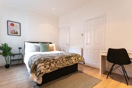 Stylish 1-Bed Flat in Liverpool by 53 Degrees Property, Ideal for Business & Long-Term Stays!, Liverpool