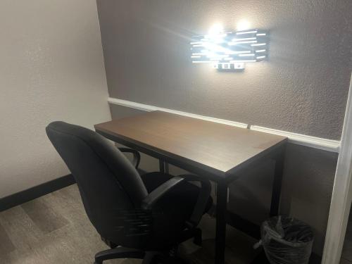 La Quinta Inn by Wyndham San Antonio Vance Jackson - image 3