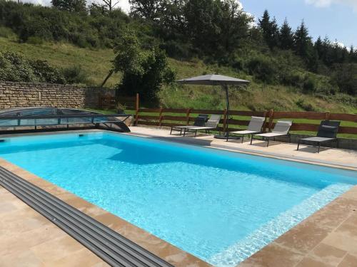 La Bétamotte: Maison entière avec piscine dans le parc du Morvan