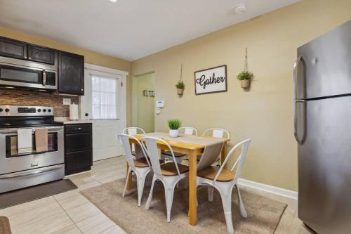 Valley Vista-Mins to SkylineDrive-Hot Tub-King, Queen Beds in פרונט רויאל(וי אי)