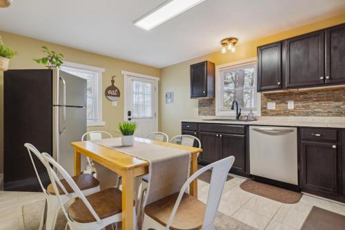 Valley Vista-Mins to SkylineDrive-Hot Tub-King, Queen Beds in פרונט רויאל(וי אי)
