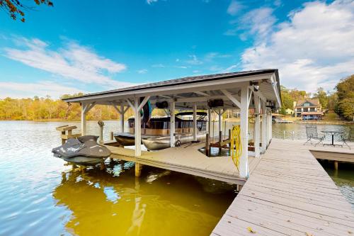 The Bird Watchers Cabin in Eatonton, USA
