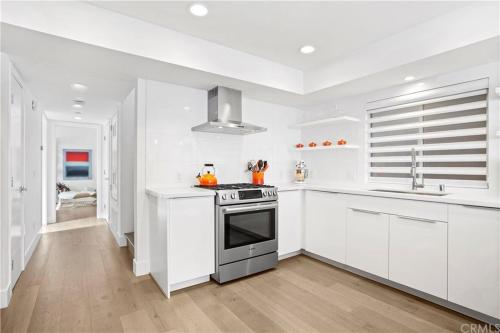 918 W Balboa B in Newport Beach, USA