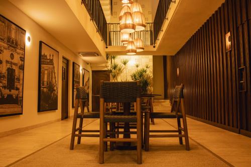 531205245 Casa Continental Hotel Boutique & Suites - Adults Only