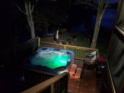 Lake Front Home 15 Min from BlueRidge Mountains. - image 7