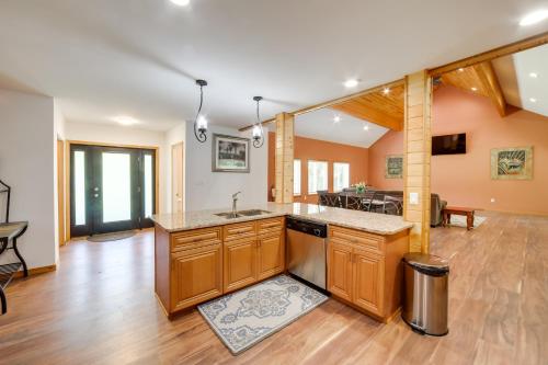 Spacious House on Half Acre Less Than 3 Mi to Beach!, Sawyer (foto 10)