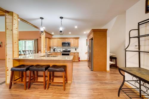 Spacious House on Half Acre Less Than 3 Mi to Beach!