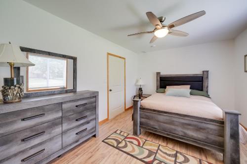 Spacious House on Half Acre Less Than 3 Mi to Beach!