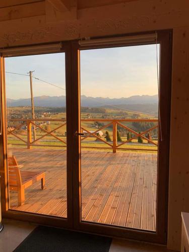 Skats, Alpine Chalet with Jacuzzi and Sauna in Bustryk