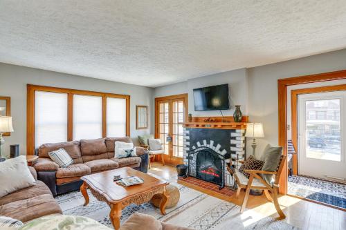 . Cozy Tiffin House w/ Private Pool: 1 Mi to Town!