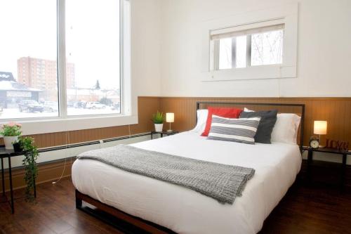 Spacious Condo In Moose Jaw - Large 2 BR Parking Coffee in Moose Jaw (SK)