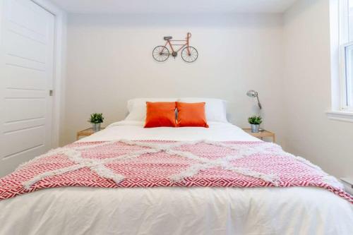 New 2BD Condo, UNB, Hospital, Golf, Patio Coffee in Saint John, Canada