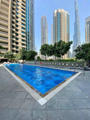 Silkhaus high floor 1BDR in heart of Downtown with pool and gym access - image 13