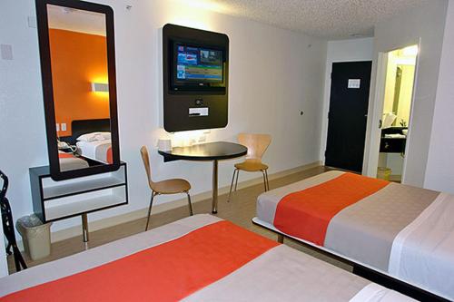 Motel 6-Irving, TX - DFW Airport North