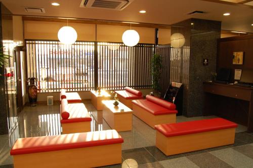 露櫻GRANTIA冰見和蔵之宿 Route Inn Grantia Himi Wakuranoyado