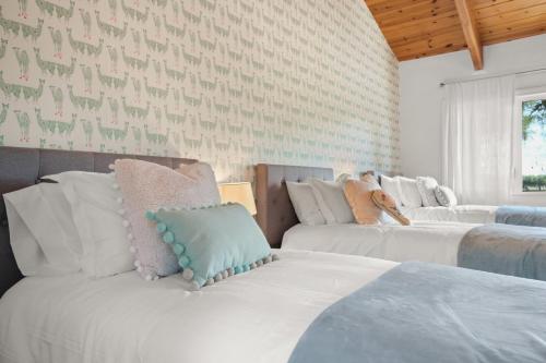 @ Marbella Lane - Alpaca Farm House Pool @ Marbella Lane - Alpaca Farm House Pool