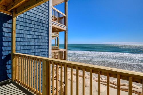 Oceanfront Views and Beach Access at Turtle Cove! Oceanfront Views and Beach Access at Turtle Cove!