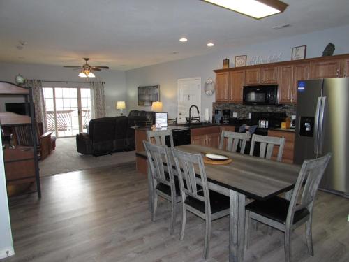 . Condo B-4 near Table Rock Lake