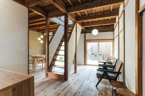 設施, 6ishiki in 龜岡