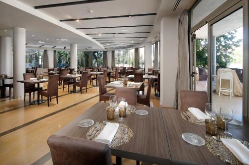 Étterem, Mas Monzon Hotel in Monzon