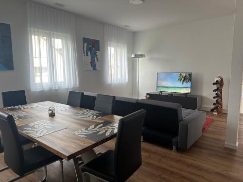 Grosse Einzimmerwohnung/Büro/Showroom (Grosse Einzimmerwohnung/Buro/Showroom) in 伦茨堡