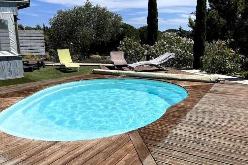 Chalet au Domaine de l'Aven in Villeneuve-Minervois