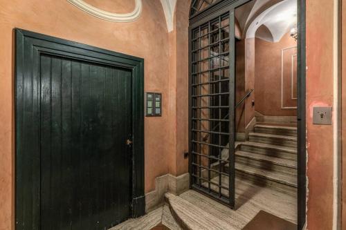 Domus Mondrian Luxury House - image 10