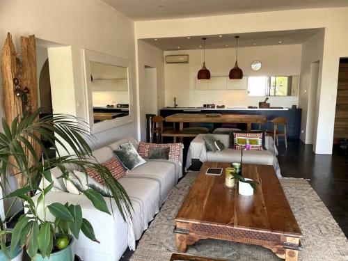 Villa Java - Tap to explore photos